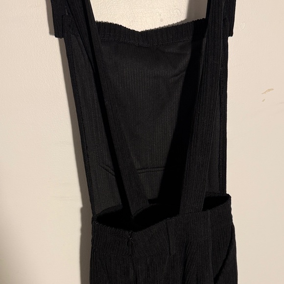 Fun Black Ribbed Overalls - Picture 4 of 5